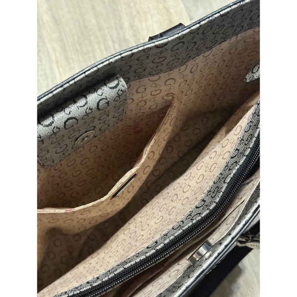 Guess Tote Bag Purse Handbag, Gray Logo Print, Heart Charm Cute - Picture 4 of 11